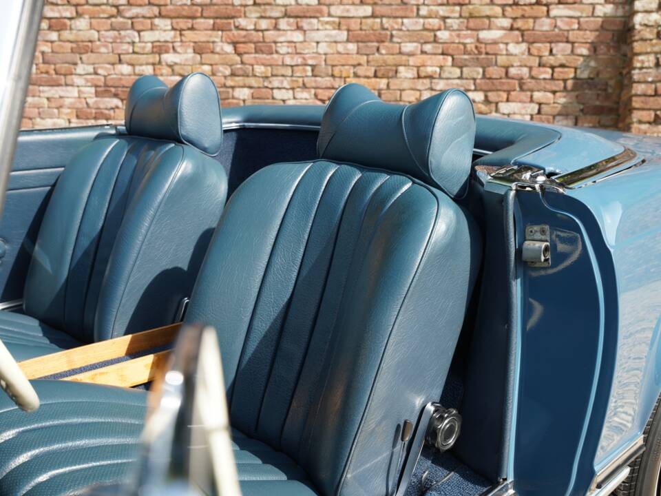 Imagen 37/50 de Mercedes-Benz 280 SL (1968)