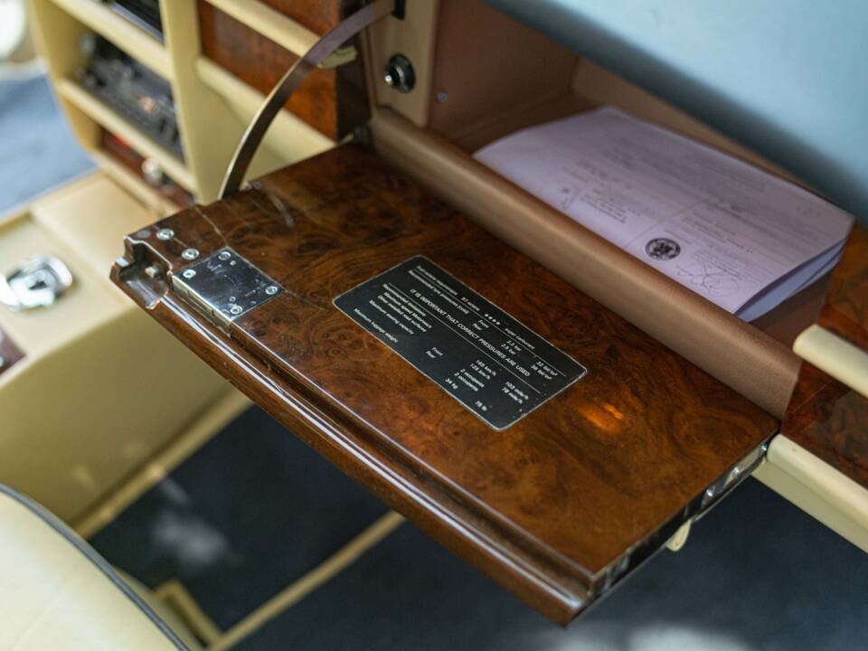 Image 44/50 of Bentley Mulsanne SWB (1985)