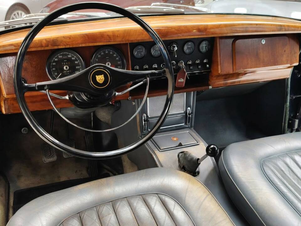Imagen 35/62 de Jaguar Mk II 3.8 (1967)