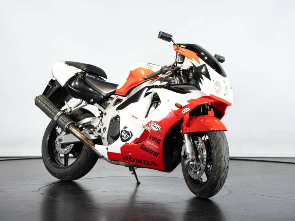 Imagen 4/44 de Honda CBR 900RR Fireblade (1999)