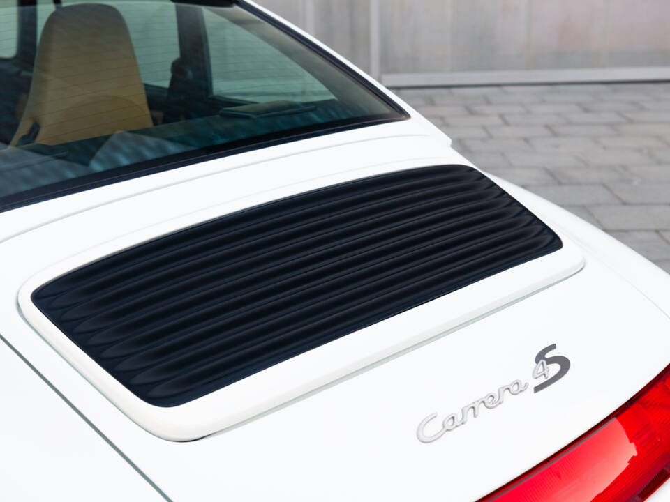 Bild 45/50 von Porsche 911 Carrera 4S (1996)