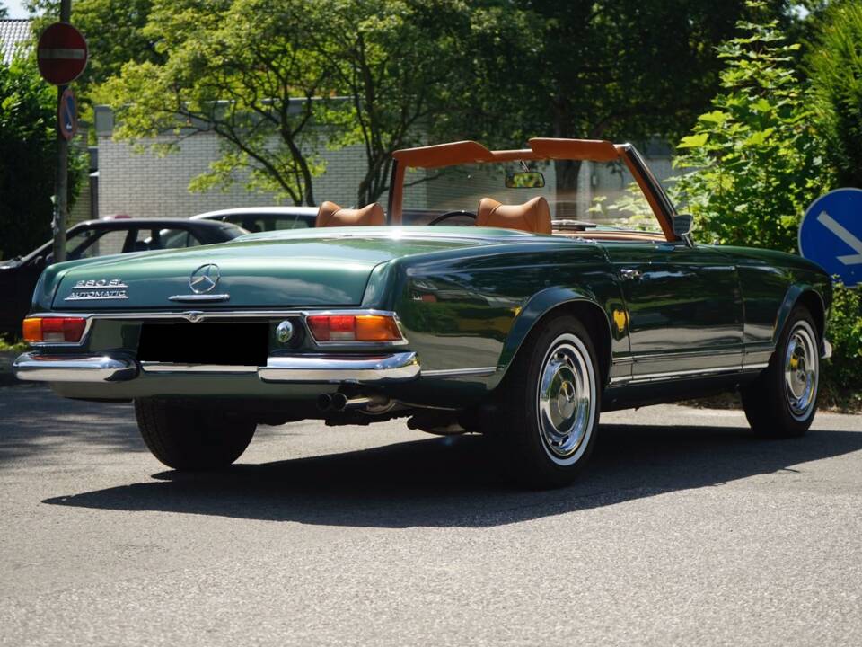 Image 3/7 of Mercedes-Benz 280 SL (1969)