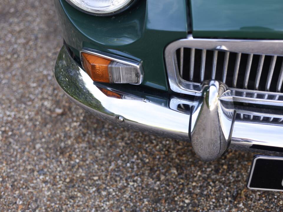 Bild 40/50 von MG MGB GT (1967)