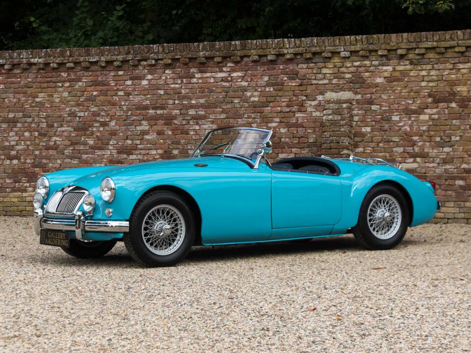 Image 44/50 of MG MGA 1600 (1958)