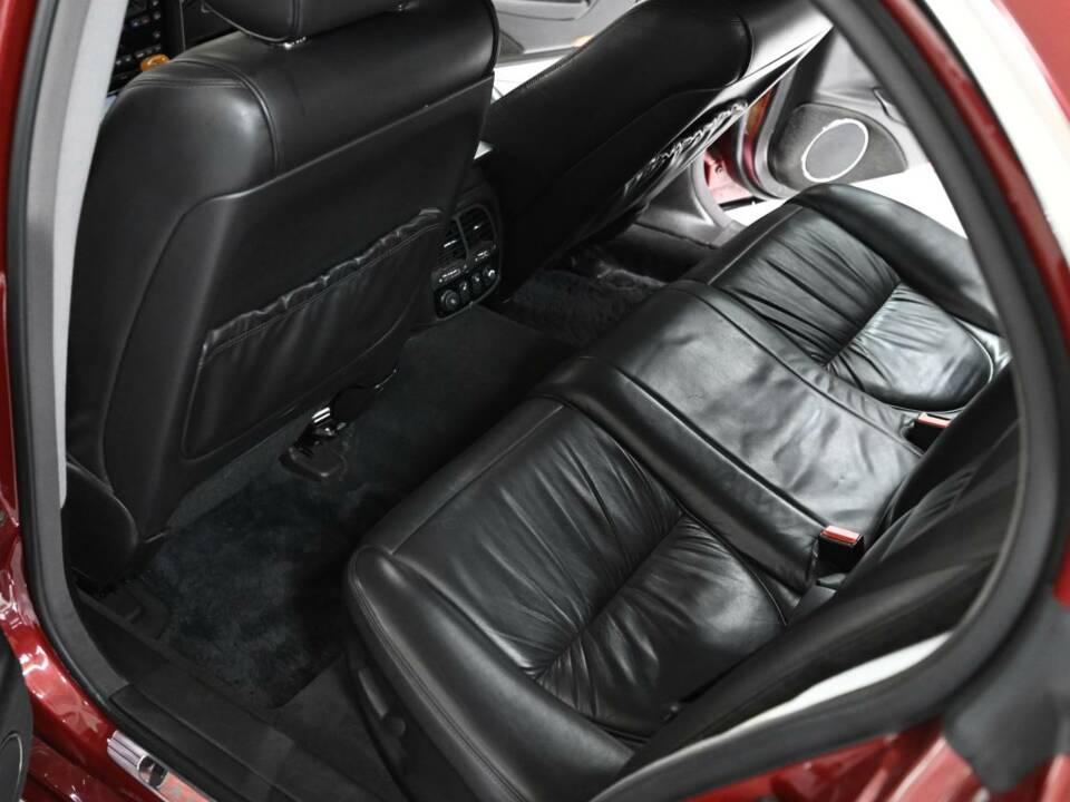 Imagen 23/50 de Jaguar XJR Super V8 (2004)