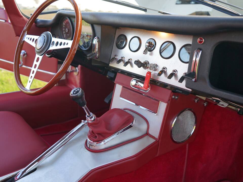 Bild 1/31 von Jaguar E-Type 3.8 (1962)