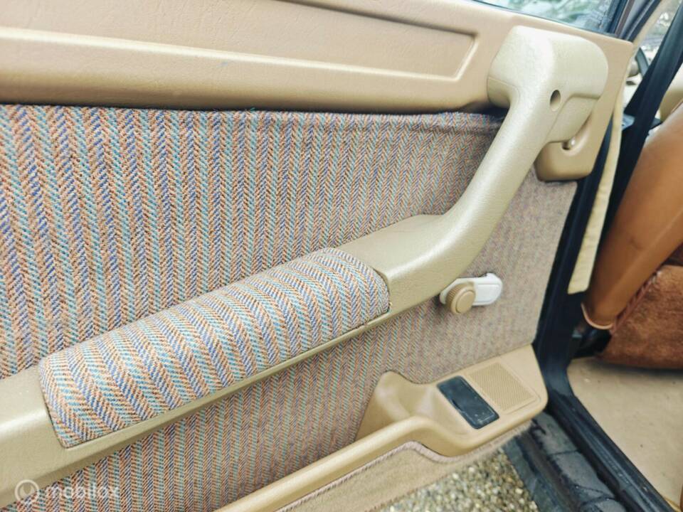 Image 29/45 de Citroën CX 2000 Pallas (1987)