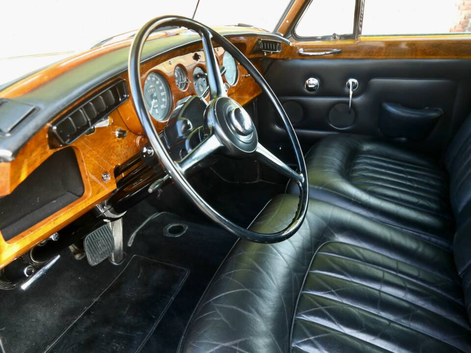 Image 44/50 de Rolls-Royce Silver Cloud III (1965)