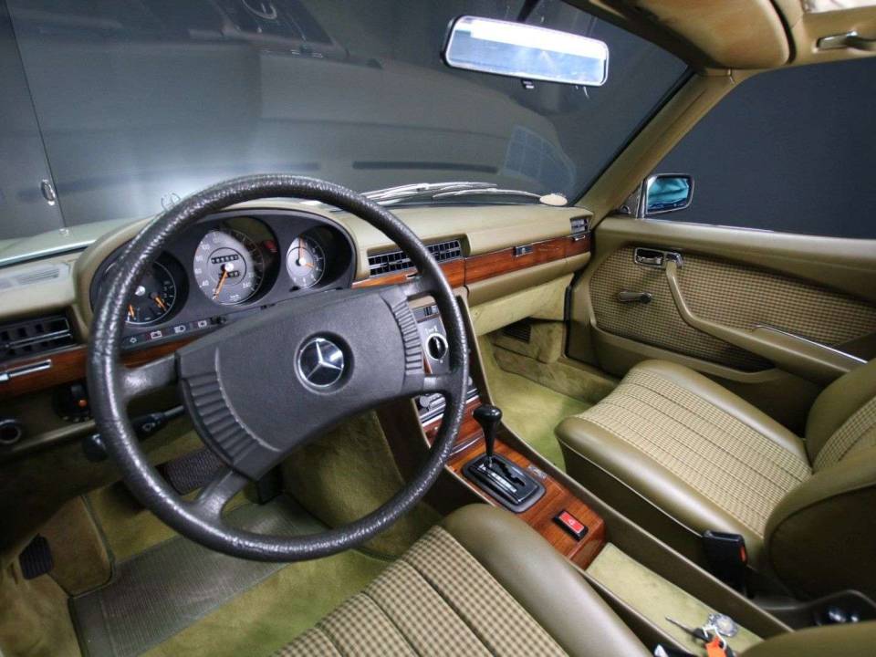 Immagine 11/30 di Mercedes-Benz 280 SE (1978)