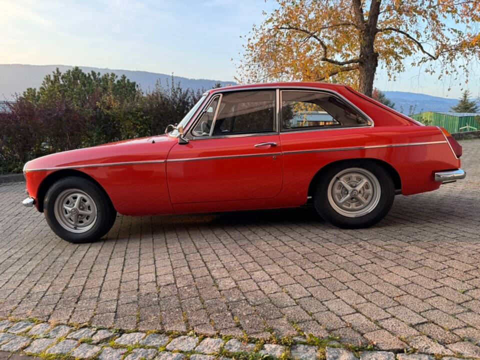 Immagine 3/13 di MG MGB GT (1973)