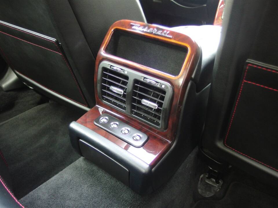 Bild 74/98 von Maserati Quattroporte S 4.7 (2010)
