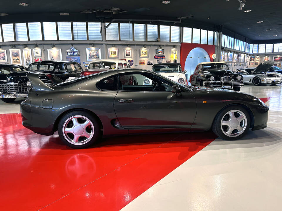 Image 8/17 of Toyota Supra (1994)