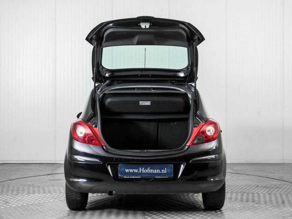 Bild 22/40 von Opel Corsa 1.2 (2008)