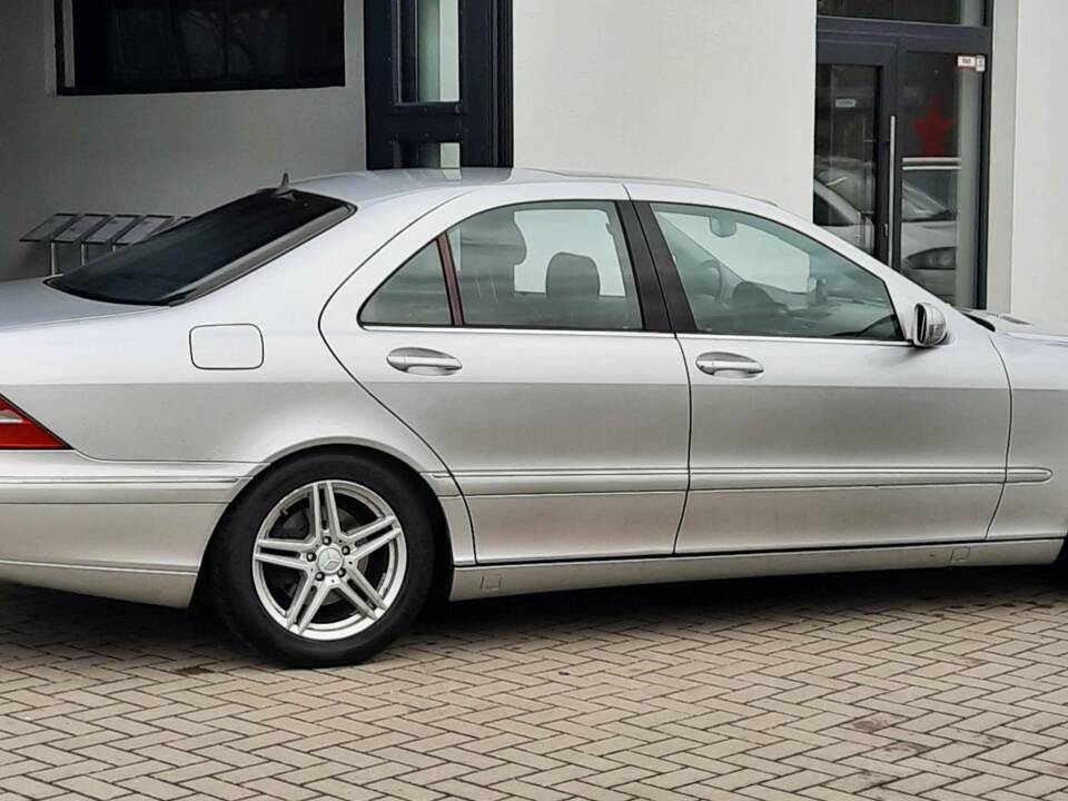Bild 6/24 von Mercedes-Benz S 400 CDI (2001)