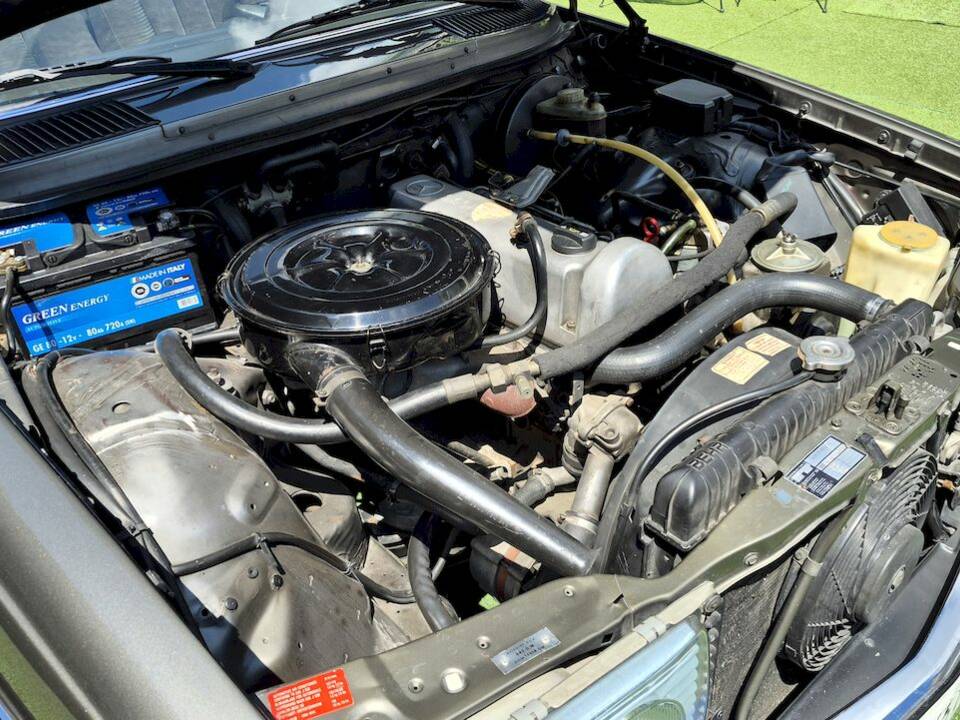 Image 66/71 of Mercedes-Benz 240 D (1980)