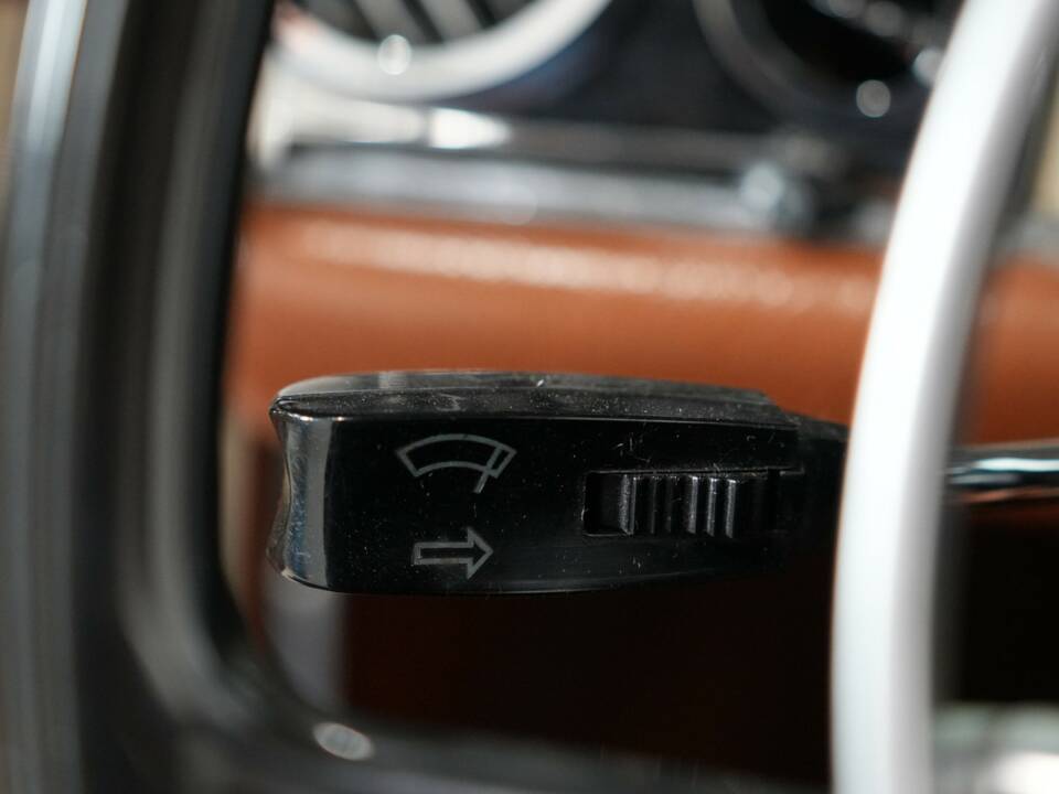 Imagen 7/39 de Mercedes-Benz 280 SL (1970)