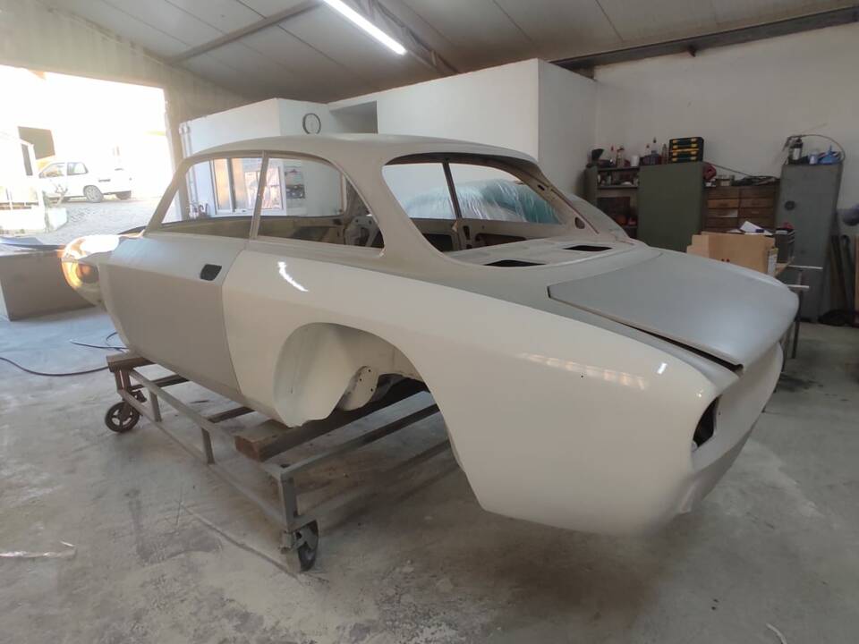 Image 99/99 of Alfa Romeo Giulia 1750 GT Am (1971)