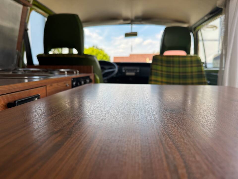 Image 76/100 of Volkswagen T2b Westfalia (1979)