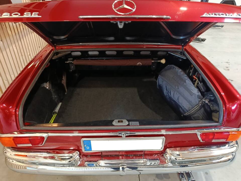 Image 7/10 of Mercedes-Benz 220 SE b (1962)