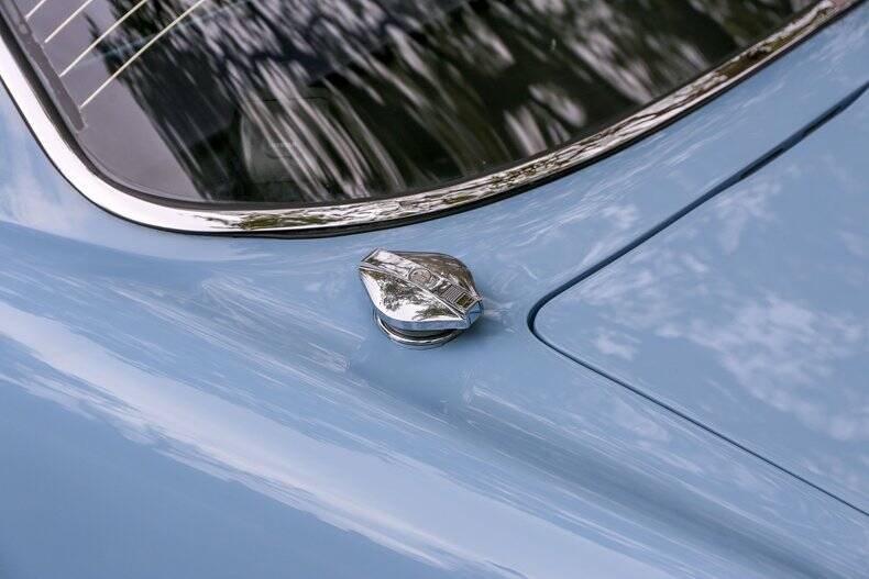 Image 48/50 of Gordon-Keeble GT (1964)