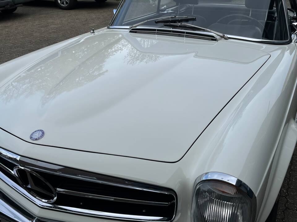 Image 76/100 of Mercedes-Benz 280 SL (1970)