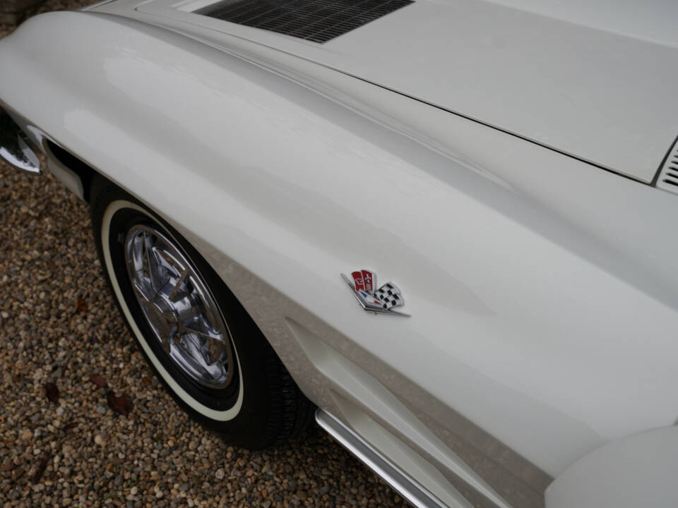 Image 19/50 of Chevrolet Corvette Sting Ray (1963)