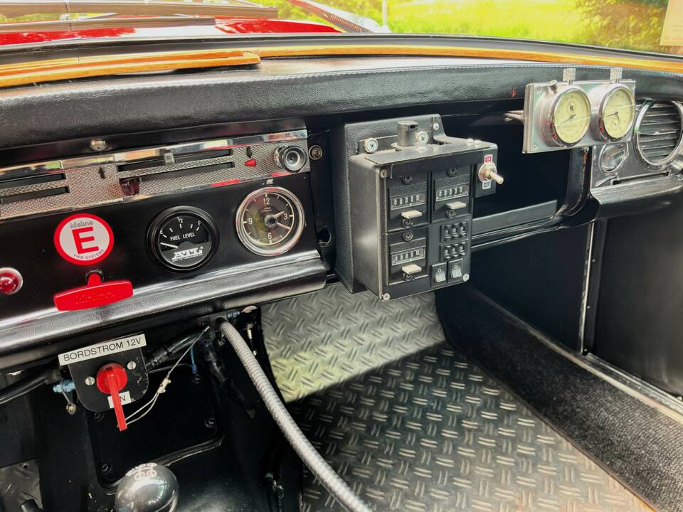 Afbeelding 10/29 van Mercedes-Benz 230 SL (1965)