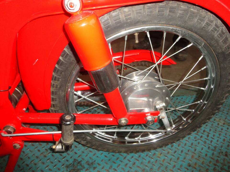 Image 10/13 of MV Agusta DUMMY (1957)