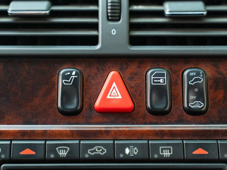 Afbeelding 31/50 van Mercedes-Benz E 430 (2000)