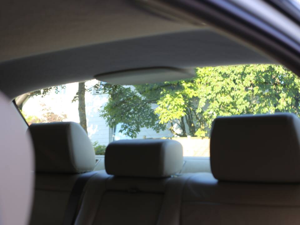 Imagen 50/77 de Jaguar XJ 8 4.2 (2005)