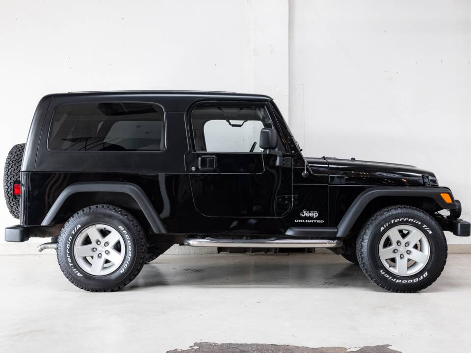 Imagen 3/30 de Jeep Wrangler TJ ESTREMO V8 (2005)