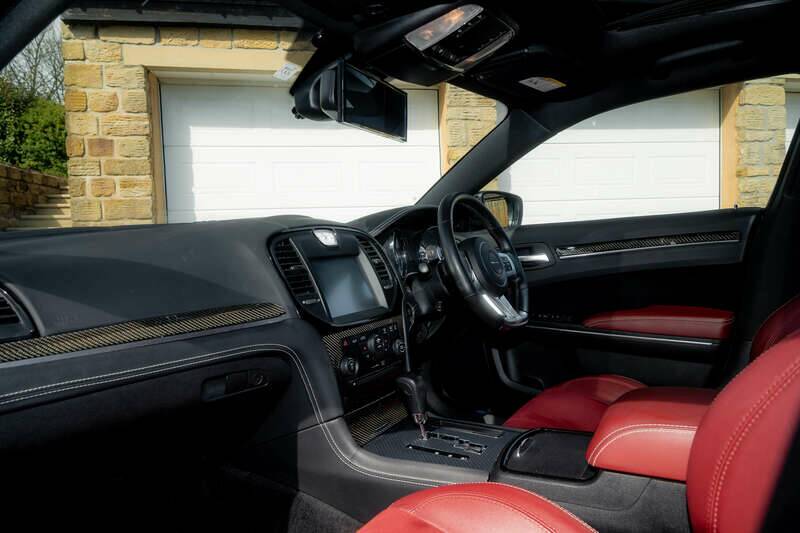 Imagen 39/50 de Chrysler 300 SRT8 (2013)