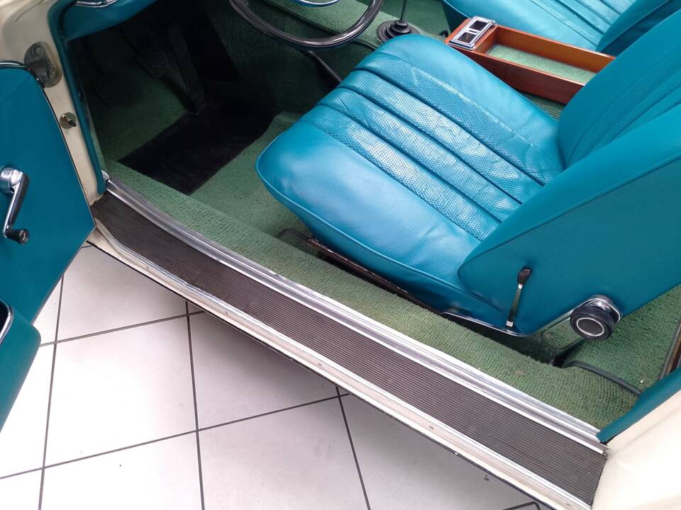 Bild 33/79 von Mercedes-Benz 230 SL (1965)