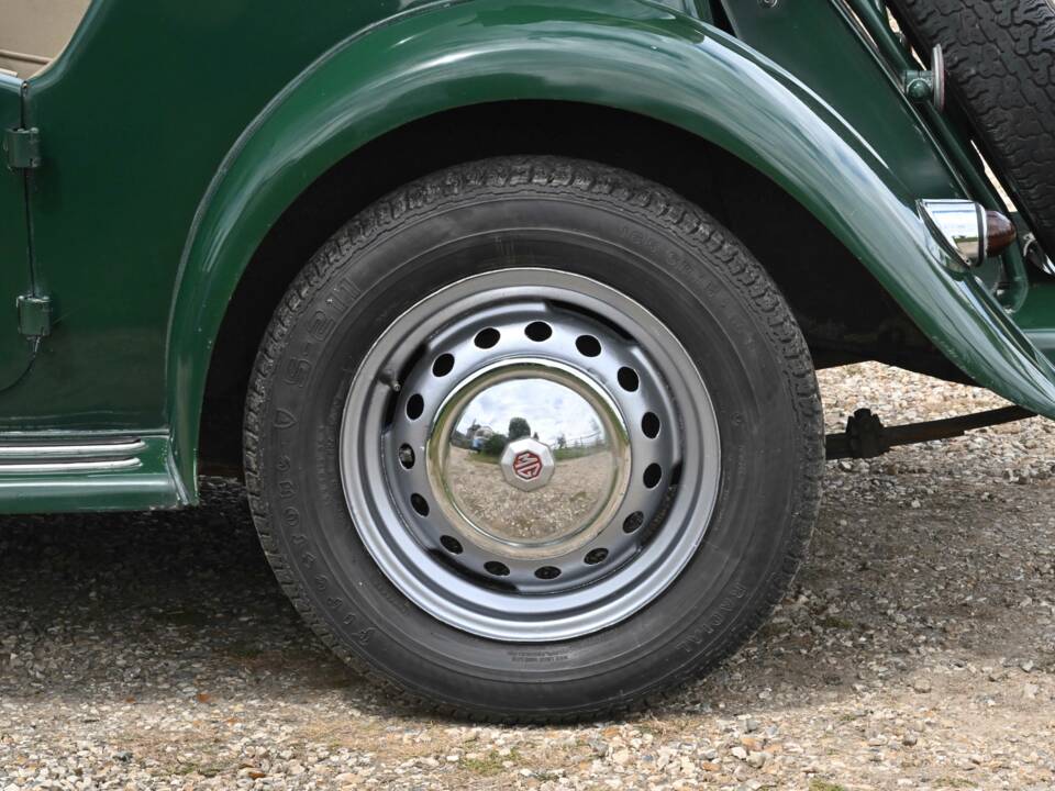 Image 39/50 of MG TD (1953)