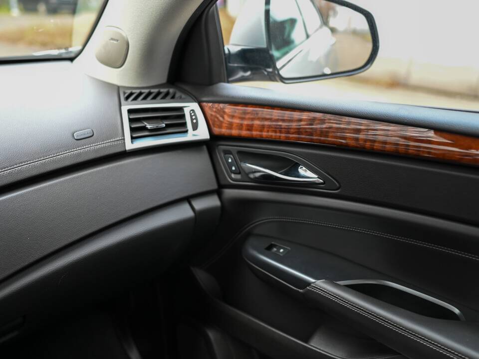 Immagine 19/21 di Cadillac SRX 3.6 V6 (2013)