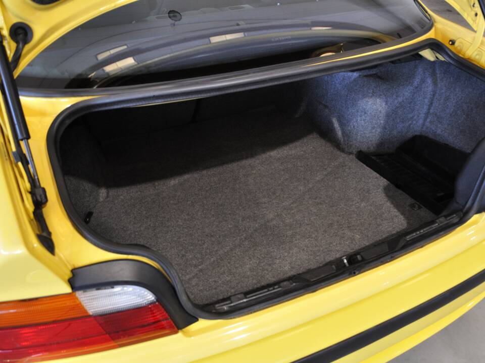 Image 23/31 of BMW M3 (1994)