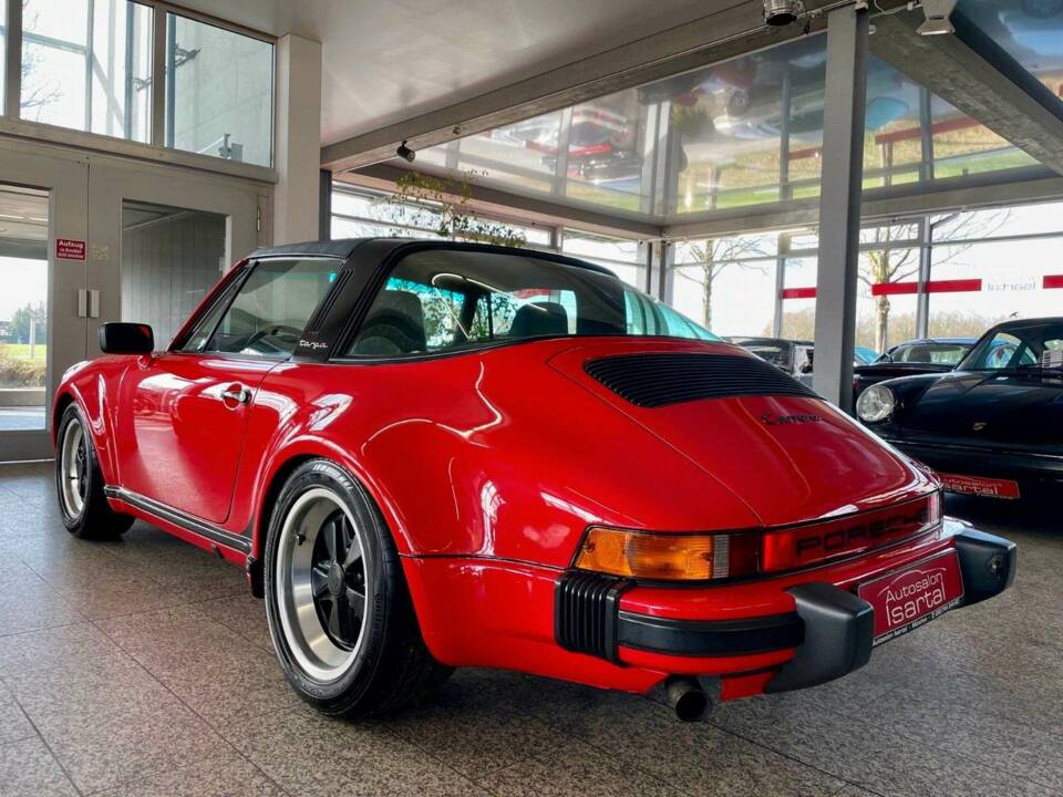 Image 6/20 of Porsche 911 Carrera 3.2 (1986)