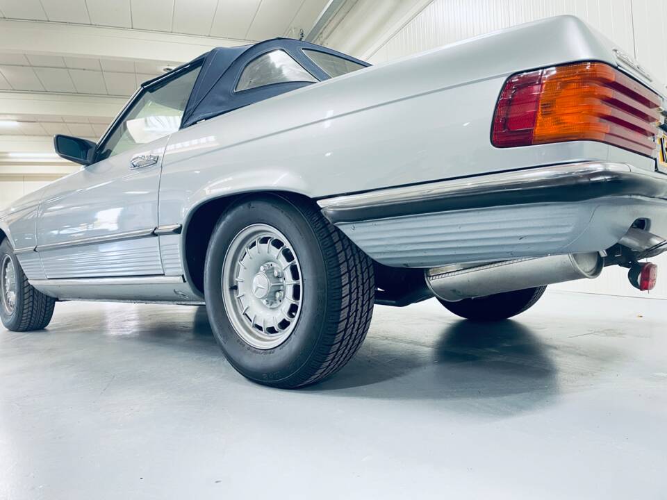 Imagen 16/24 de Mercedes-Benz 380 SL (1982)