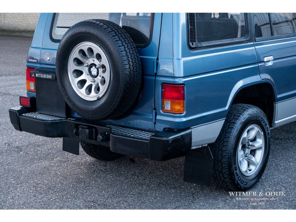 Immagine 22/28 di Mitsubishi Montero V6 (1990)