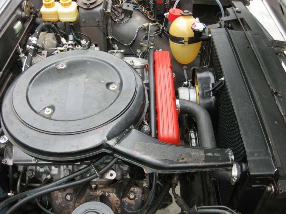 Image 17/18 of FIAT 130 Coupé (1971)