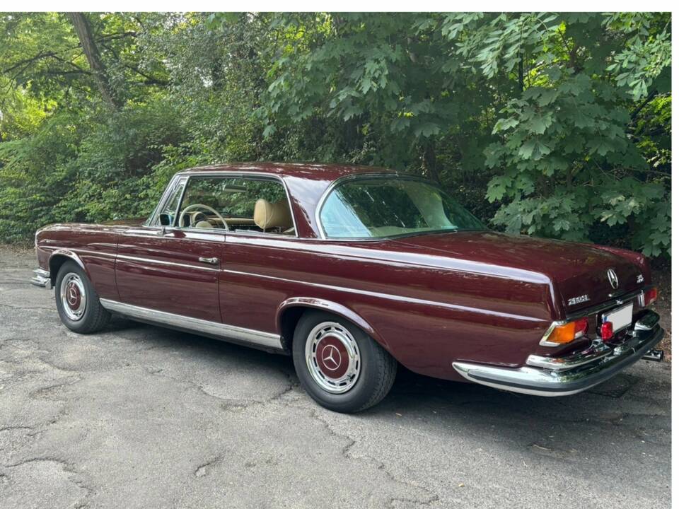 Imagen 3/27 de Mercedes-Benz 280 SE 3,5 (1970)