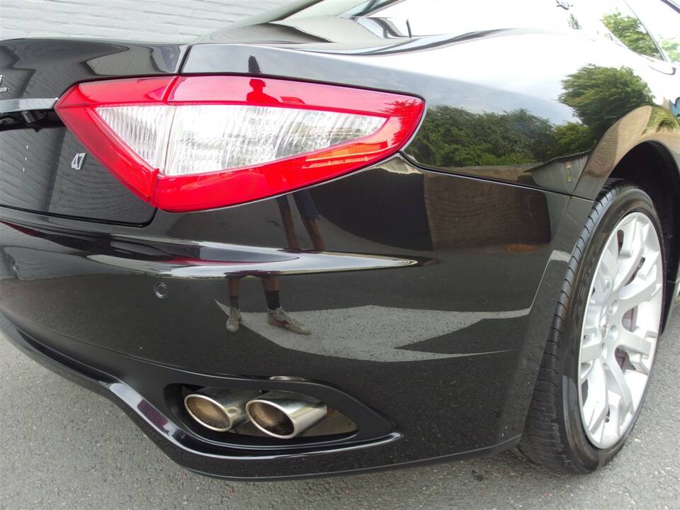 Afbeelding 45/100 van Maserati GranTurismo S (2010)