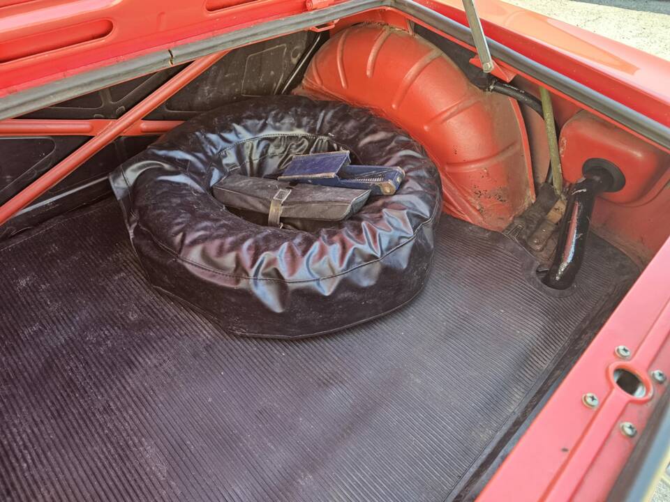 Image 13/56 of Lancia Fulvia 1.3 S (1975)