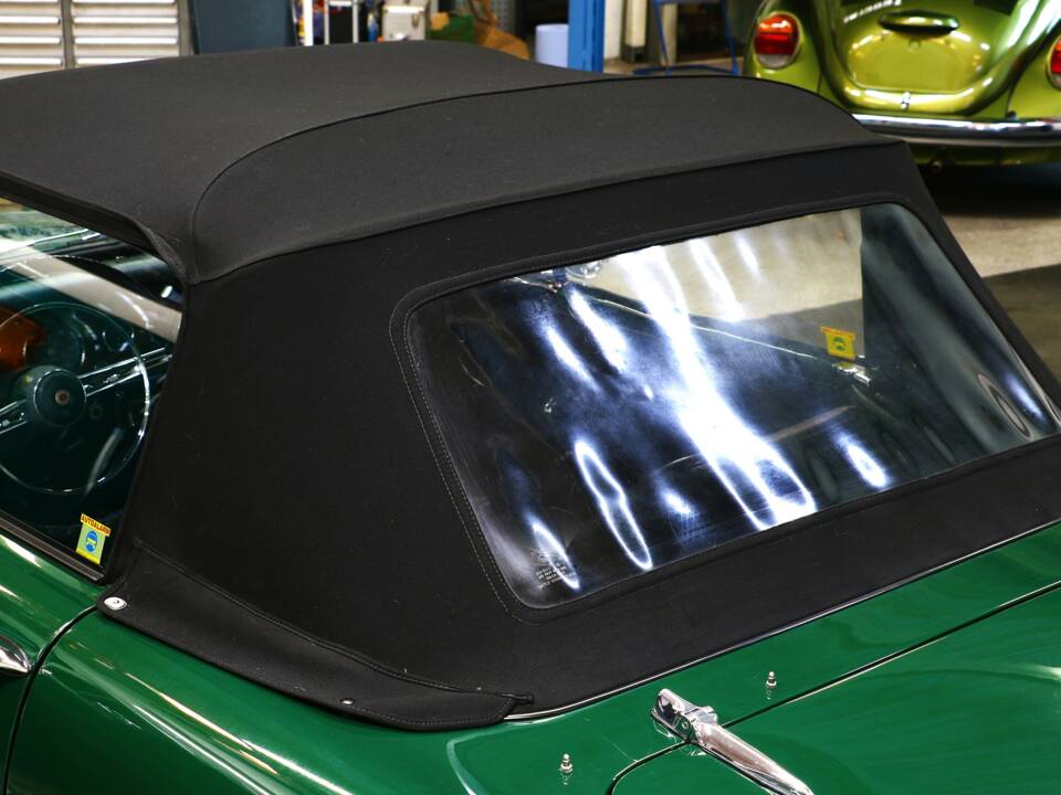 Image 14/29 of Sunbeam Alpine Mk V (1967)