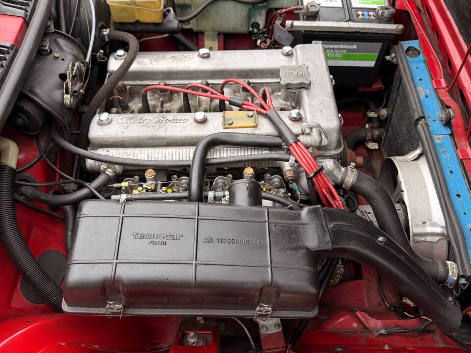 Bild 11/12 von Alfa Romeo GTV 2.0 (1983)