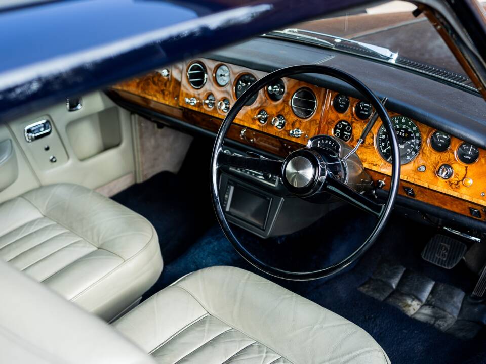 Image 4/50 of Rolls-Royce Silver Shadow I (1968)