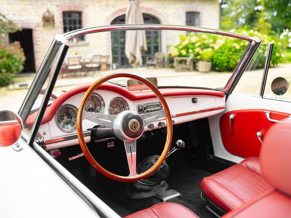 Imagen 3/42 de Alfa Romeo Giulia 1600 Spider (1964)