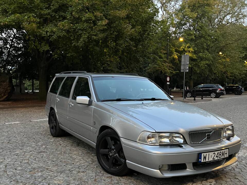 Bild 21/34 von Volvo V70 R AWD (1998)