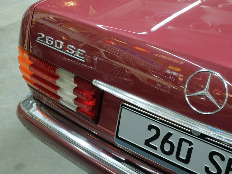 Bild 13/50 von Mercedes-Benz 260 SE (1990)