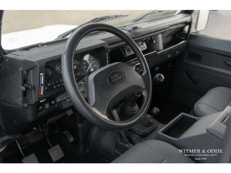 Immagine 7/22 di Land Rover Defender 90 (1995)